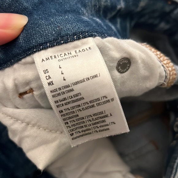 American Eagle Curvy Mom Short - Picture 3 of 3